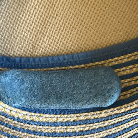 Eric Javits Packable Visor with UPF50+ with Detachable Forehead Pad - Picture 8 of 13